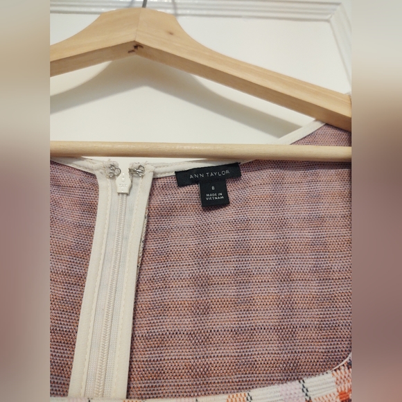 Ann Taylor Cap-Sleeve Form-Fitting Midi Dress - Picture 3 of 4